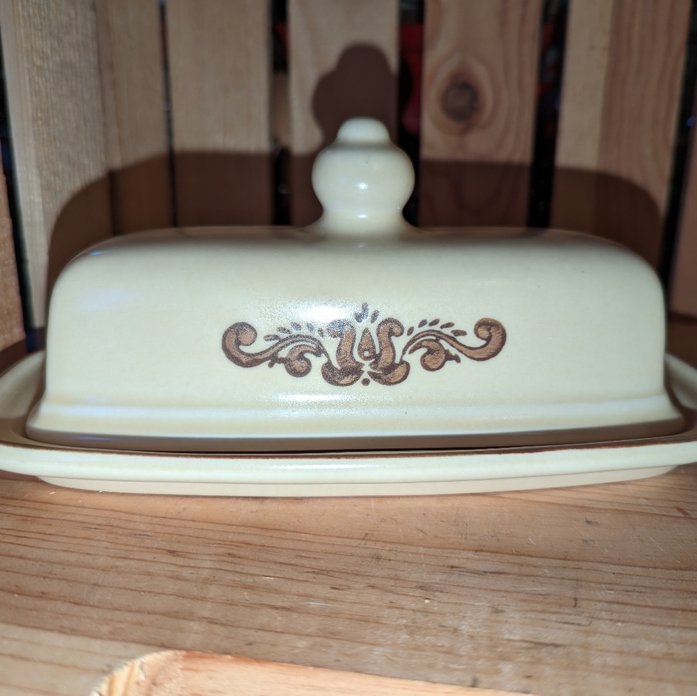 Vintage Pfaltzgraff Village Butter Dish